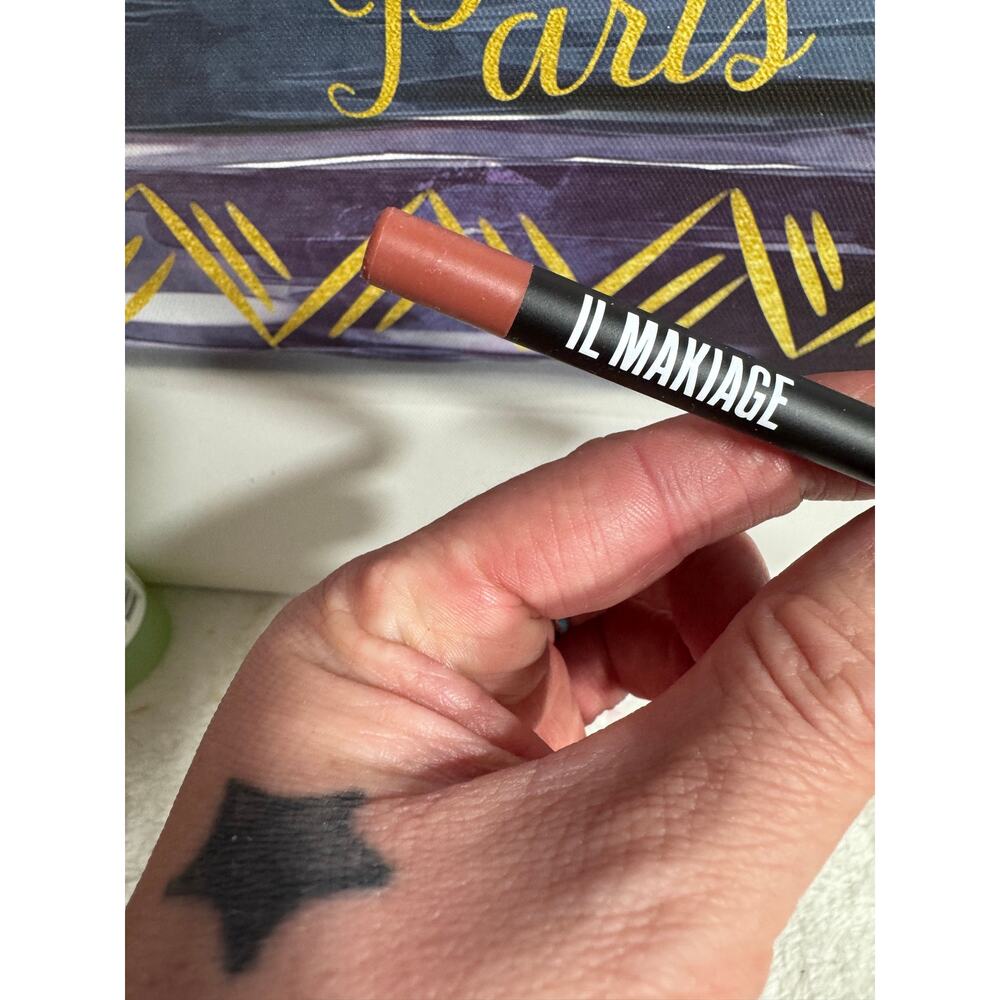 IL MAKIAGE Waterproof Lip Liner - Antique Pink Matte - Picture 3 of 4